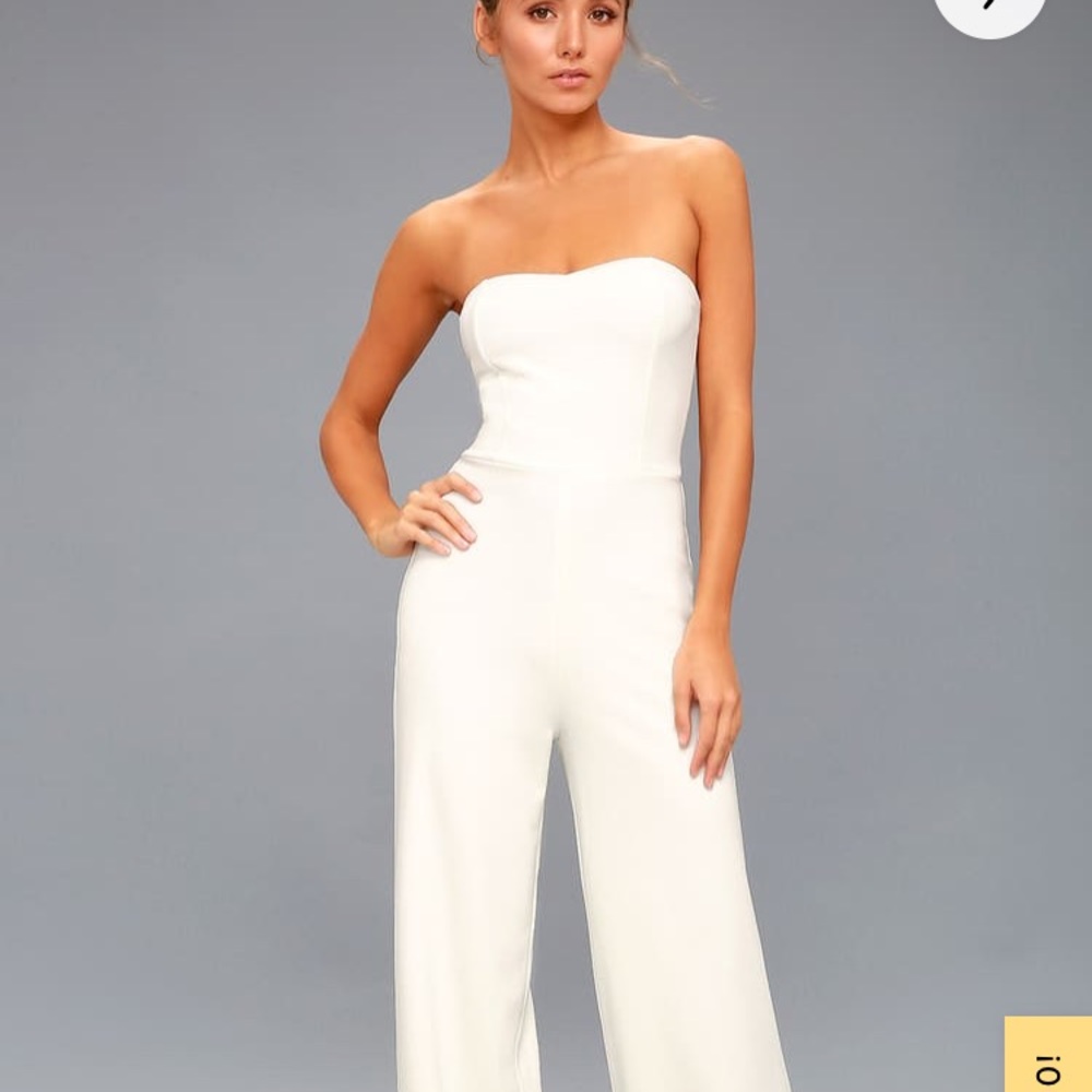 Lulu’s Edith White Strapless Jumpsuit Size M